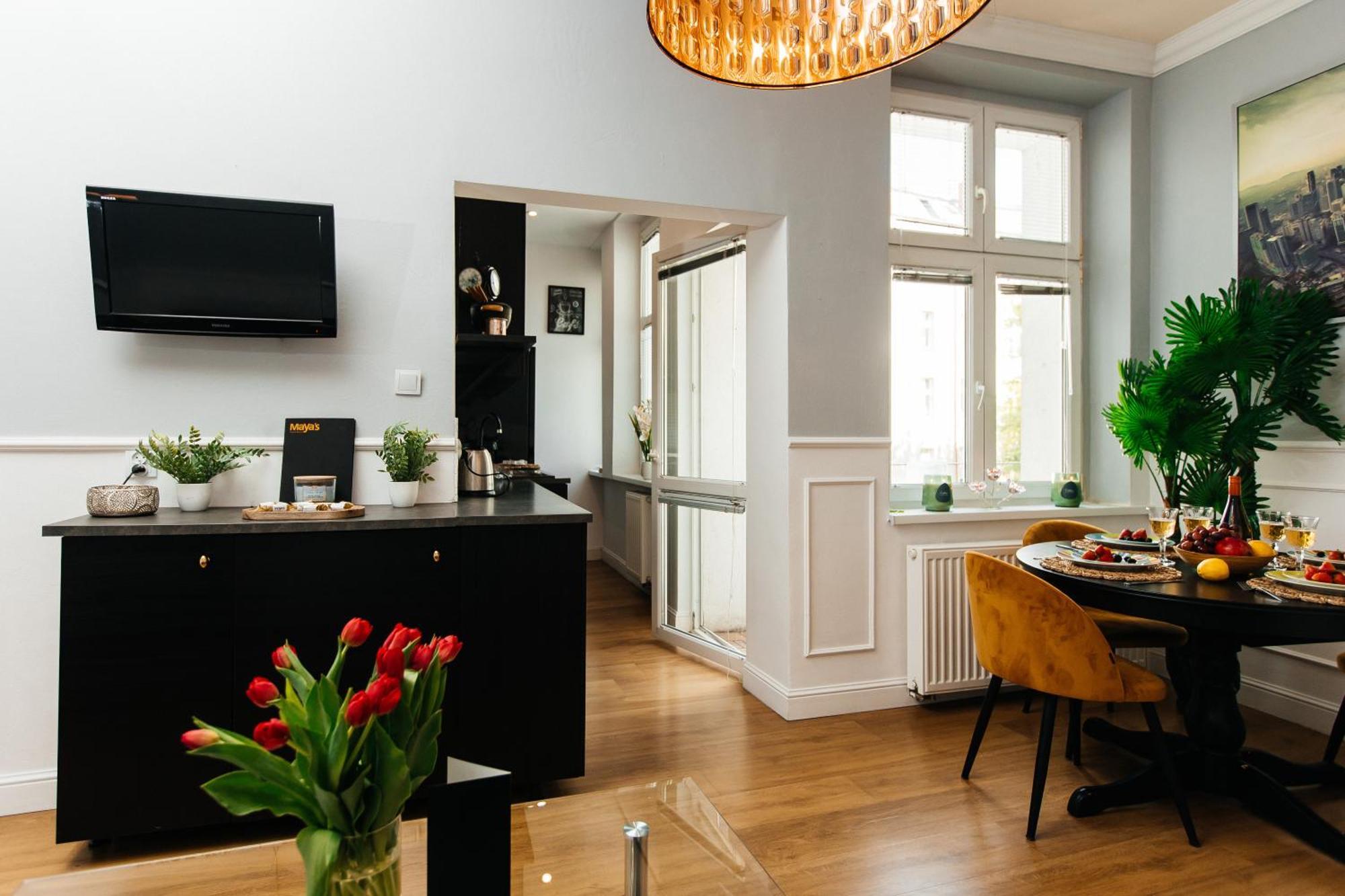 Maya's Flats & 69 - 3 In Gdańsk